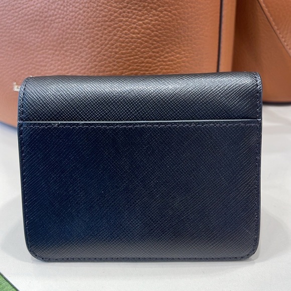 Kate Spade Madison Small Bifold Wallet
Black
NWT - Picture 8 of 16